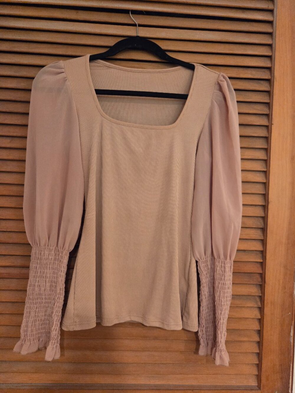 mauve/pink color top